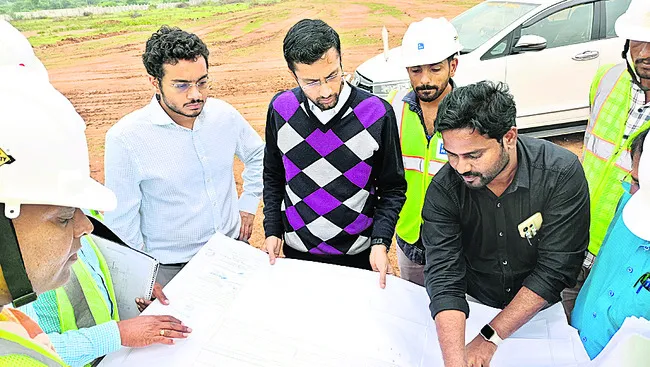 విమానాశ్రయ పనుల పూర్తికి సూచన