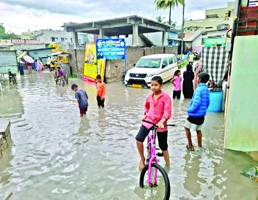 తప్పని వాన కష్టాలు 