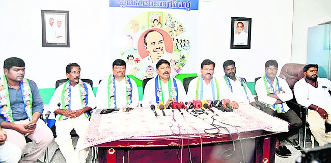 దళితులంటే చంద్రబాబుకు చిన్నచూపు 