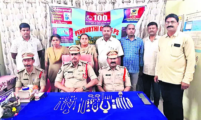 ఇంటి యజమానే దొంగ
