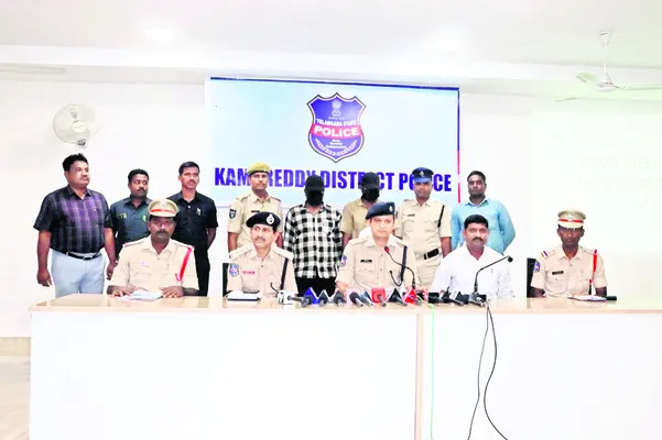 ఆటోలు చోరీ చేసే ముఠా అరెస్ట్‌ 