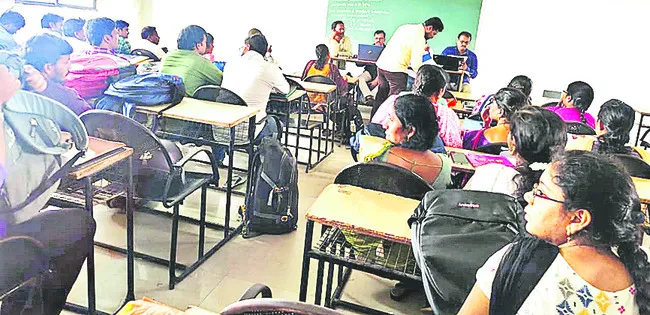 కొత్త సార్లొస్తున్నారు..