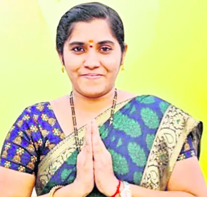 పెనుగొండ సర్పంచ్కు అరుదైన గౌరవం