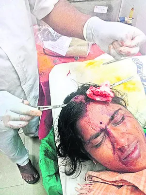రెచ్చిపోయిన ‘పచ్చ’ నేతలు 