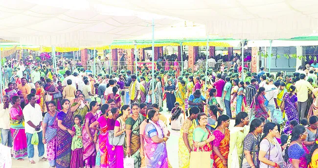 వేడుకుందామా.. ఏడు వారాల స్వామిని..