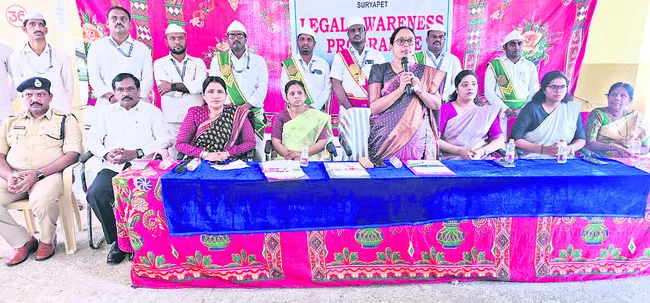 పెండింగ్ కేసుల పరిష్కారానికి లోక్ అదాలత్