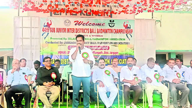 కాంగ్రెస్‌ ప్రభుత్వం క్రీడలకు పెద్దపీట
