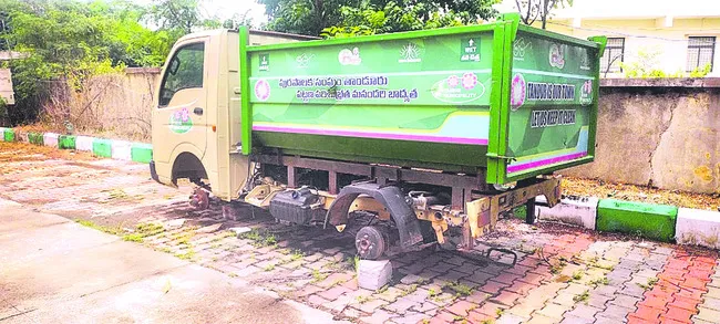 ఉన్నవి సరిపోవు..