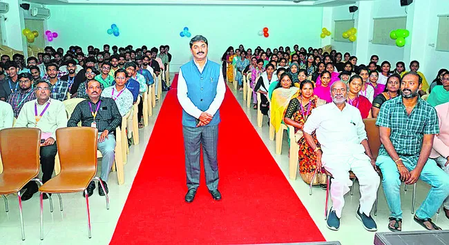 భారత యువత ప్రపంచాన్ని శాసిస్తోంది 
