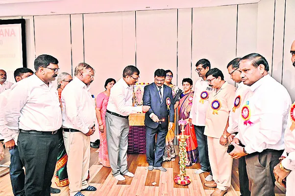 న్యాయవాదులకు శిక్షణ తరగతులు అవసరమే