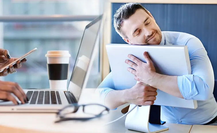 What is Job Hugging? Why Trending in Internet? Know The Details Here
