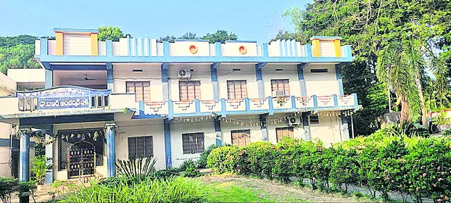 ఎవరి