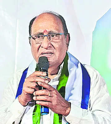 అక్షరంపై కక్ష సాధింపు తగదు