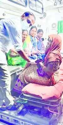 అంబులెన్స్లో ప్రసవం