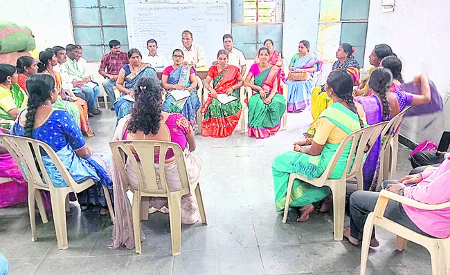 వృద్ధ మహిళలకు ఆర్థిక భరోసా