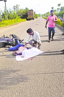కూరగాయలు కొనేందుకు వెళ్తూ.. 