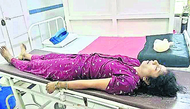 వివాహిత బలవన్మరణం 