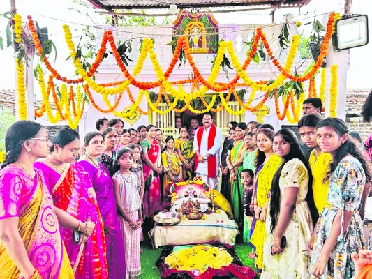 తల్లి