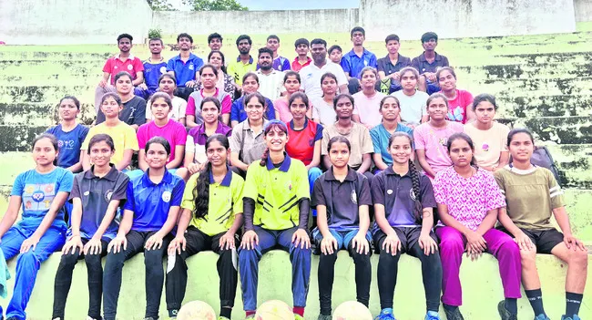లోక్ అదాలత్లో 2,597 కేసులు రాజీ