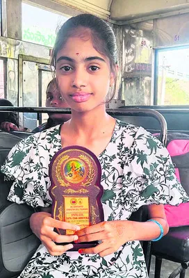 జాతీయస్థాయి పోటీలకు భైంసా విద్యార్థులు 