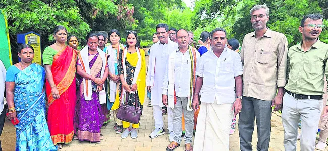 తమిళన