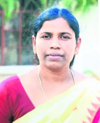 పాత్రికేయులను భయపెడుతున్నారు