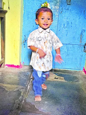 డ్రెయిన్లో పడి బాలుడి మృతి