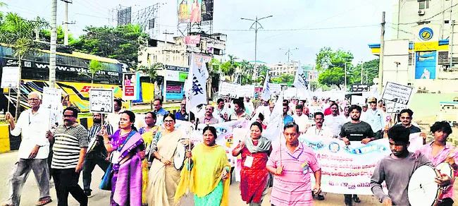 గురజాడ నివాసాన్ని స్మారక కేంద్రంగా తీర్చిదిద్దాలి