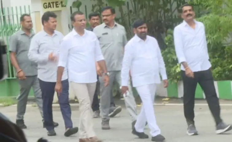 అసెంబ్లీకి బీఆర్‌ఎస్‌ ఎమ్మెల్యేలు