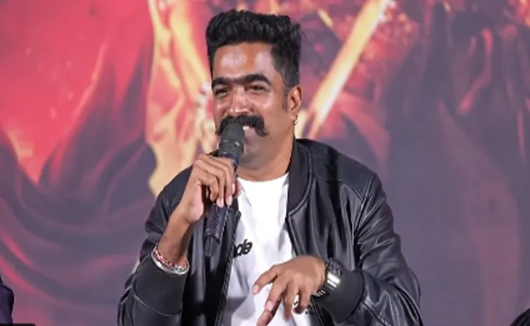 ఆయన వల్లే నా పేరు మార్చుకున్నా: కేజీఎఫ్ మ్యూజిక్ డైరెక్టర్