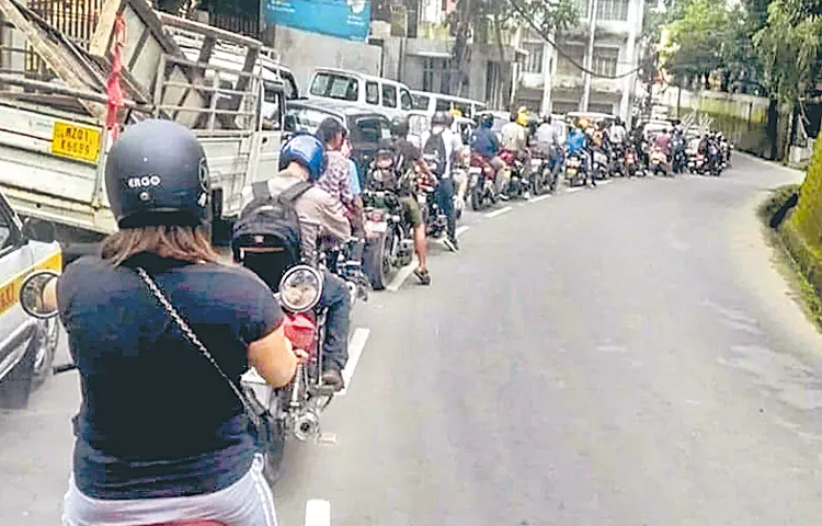 Aizawl city is teaching traffic lessons to the country