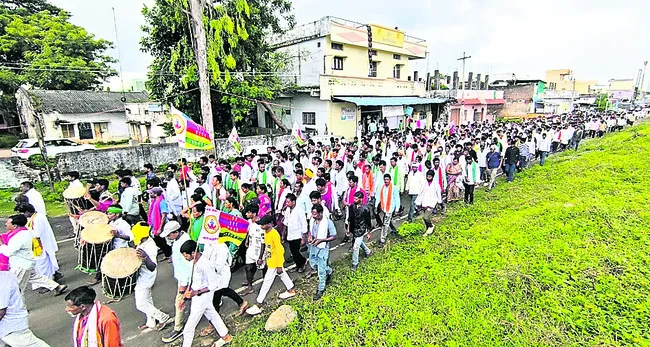 లంబాడాలు మా అవకాశాలను కొల్లగొట్టారు
