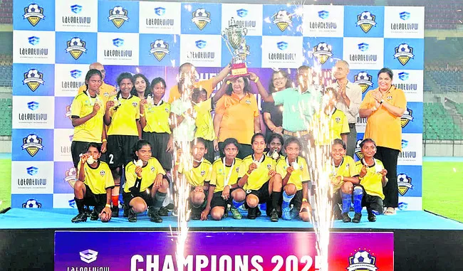ఛాంపియన్‌గా కూతంబాక్కం ప్రభుత్వ పాఠశాల జట్లు 