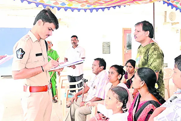 వలస వెళ్లిన మనిషి తిరిగి రాలేదు 