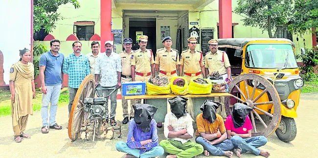 దొంగల ముఠా అరెస్ట్