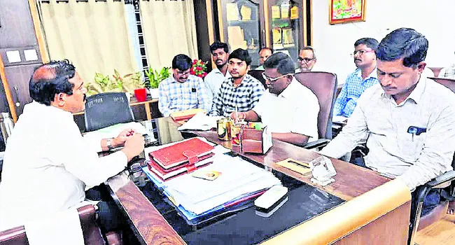 పారిశుద్ధ్యంపై అశ్రద్ధ వహిస్తే చర్యలు 