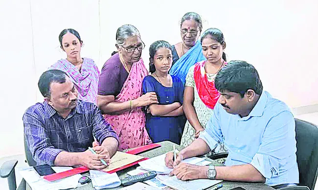 హాసిని మృతిపై సమగ్ర విచారణ జరిపించాలి 