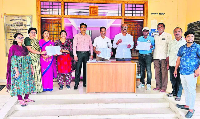 ‘స్థానిక’ ఎన్నికలపై అనిశ్చితి