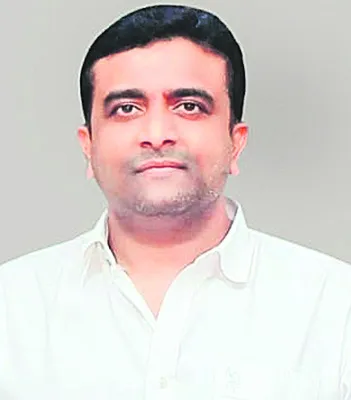 మెడికల్‌ కళాశాలలను అమ్ముకుంటున్నారు.. 
