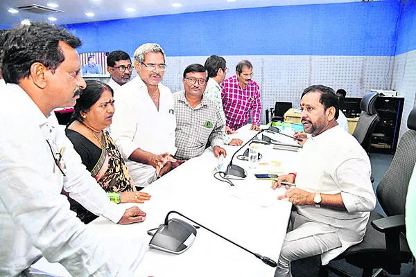 జీవీఎంసీ పీజీఆర్‌ఎస్‌కు 111 వినతులు