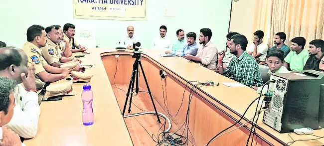 నాన్‌బోర్డర్లు ఖాళీ చేయాల్సిందే..