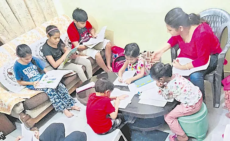 నలుగురిలో ఒకరు ట్యూషన్కు!