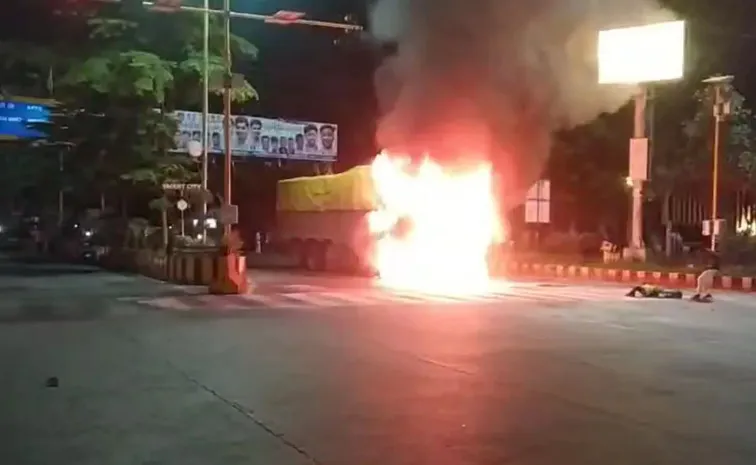 Indore Accident 3 Killed as Drunk Driver Ploughs Truck