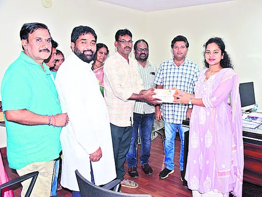 రేషన్‌ షాపులకు అధునాతన ఇ–పోస్‌ యంత్రాలు 