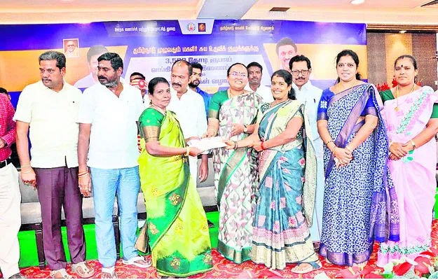 రుణాలను సద్వినియోగం చేసుకోండి 