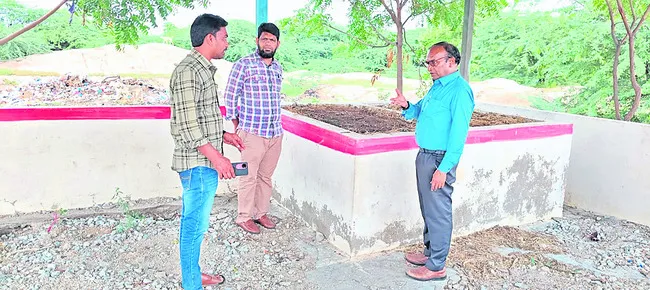 పల్లెల్లో పారిశుద్ధ్యంపై నిర్లక్ష్యం తగదు