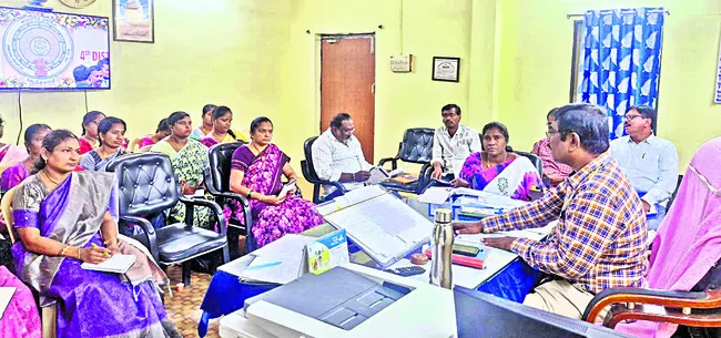 నాణ్యతతో కూడిన ఆహారం ఇవ్వండి 