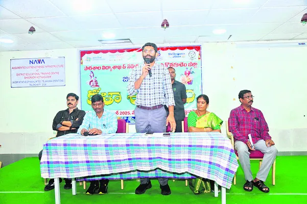 చదువుతో పాటు కళల్లోనూ రాణించాలి
