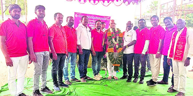 కార్మికుల సమస్యలపై పోరాటం