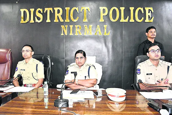 మహిళల భద్రత, సైబర్ నేరాలపై ప్రత్యేక దృష్టి
